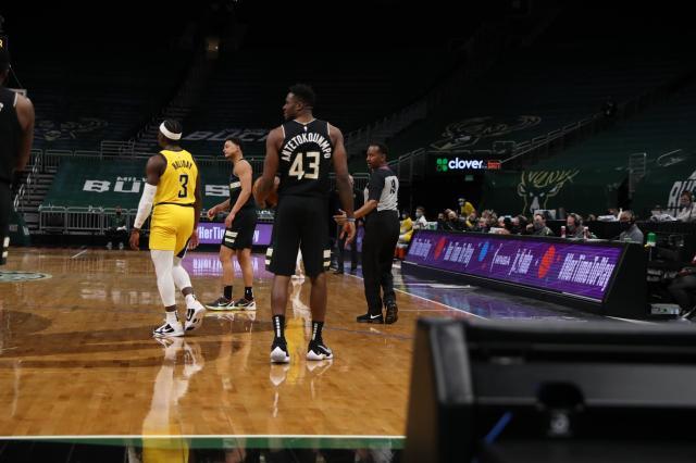 皇冠体育-大胜无聊改玩摄影 四个瞬间证明字母哥仍在进步